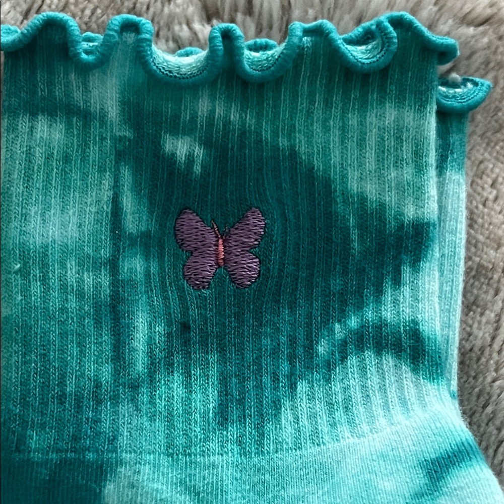 Club Pilates Tavi Women's Aria Ruffle Teal Grip Socks with purple butterfly - Picture 2 of 7